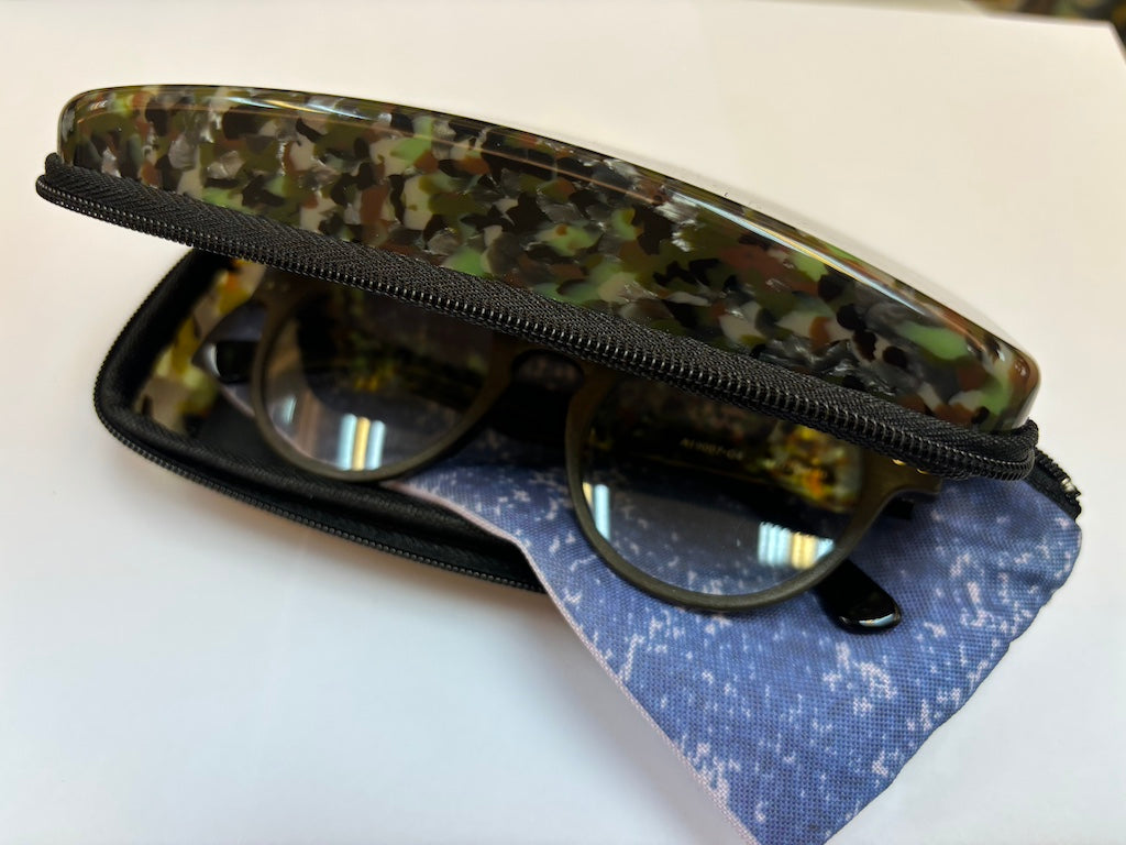 Eco-plastics glasses case