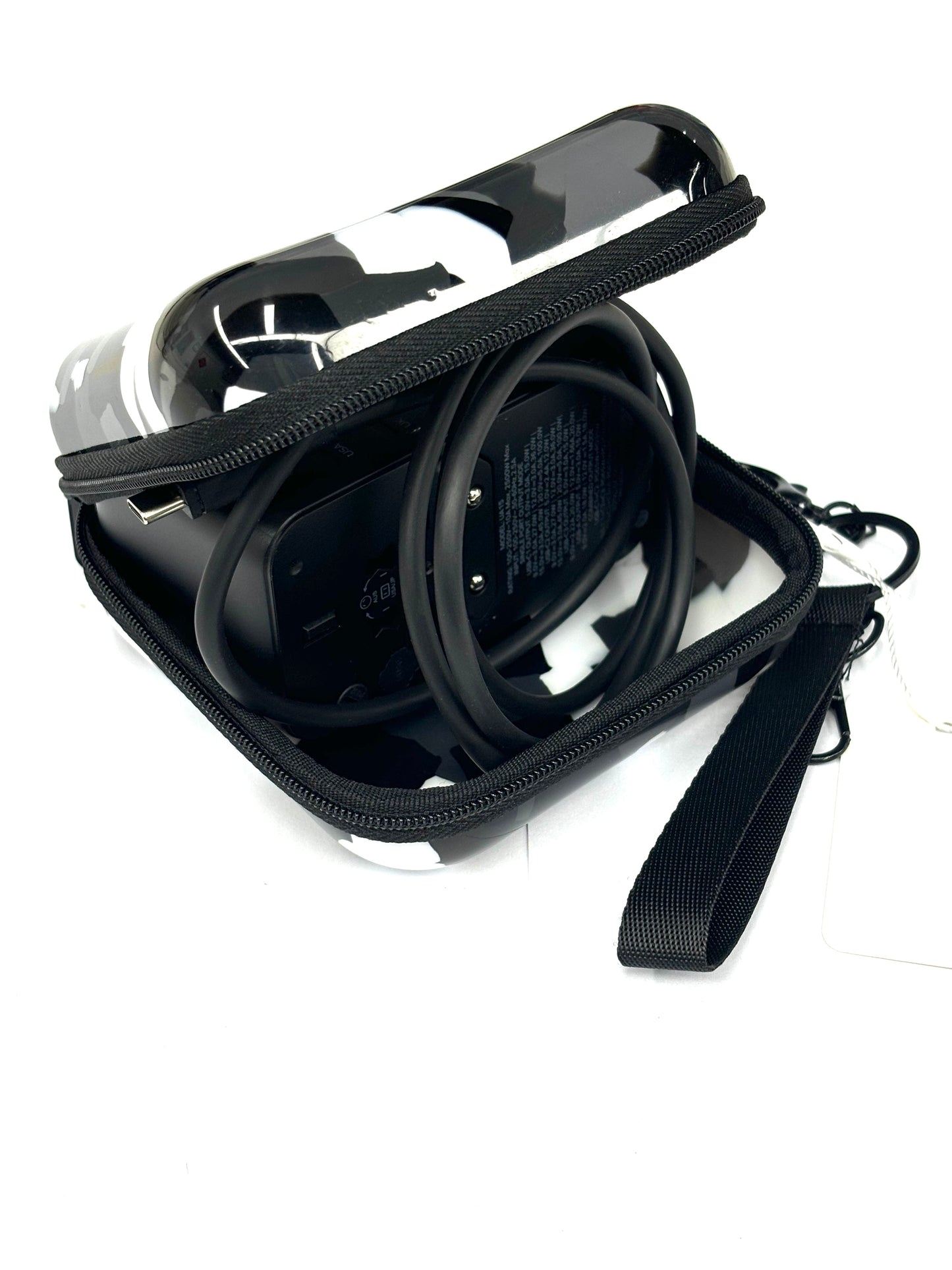 True-square medium Camouflage monochrome