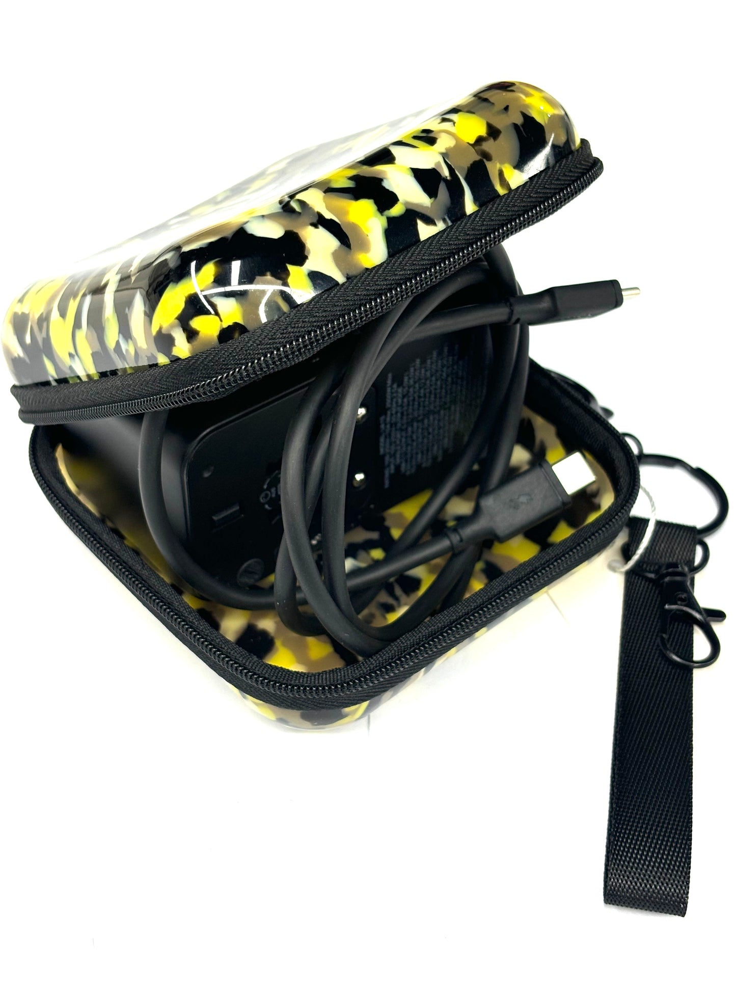 True-square medium Camouflage yellow