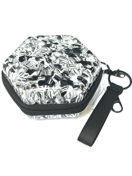 Octocase Seventies monochrome